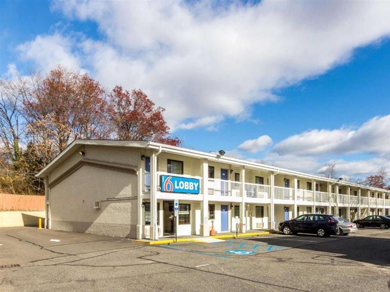 Motel 6 New Brunswick Bagian luar foto