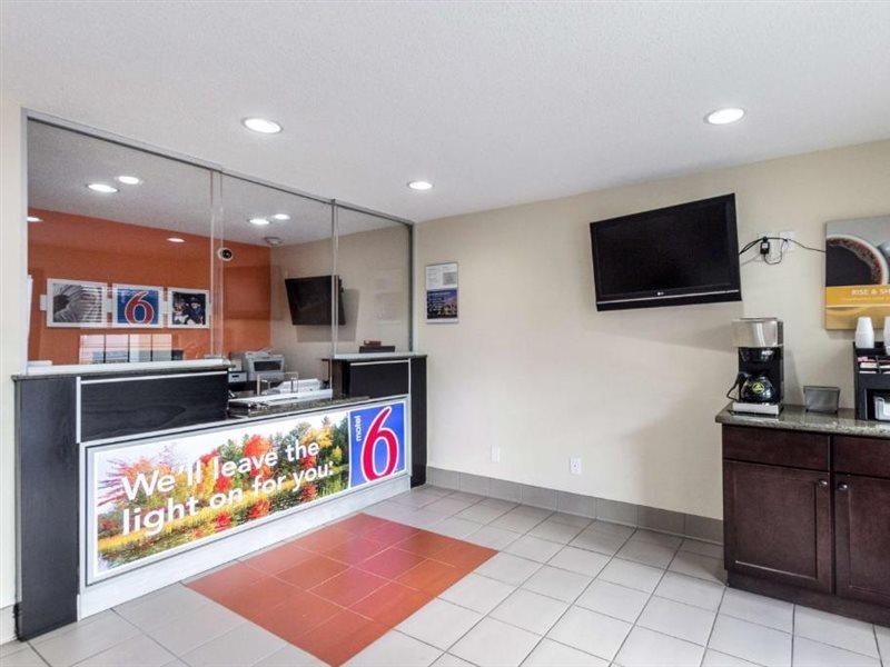 Motel 6 New Brunswick Bagian luar foto