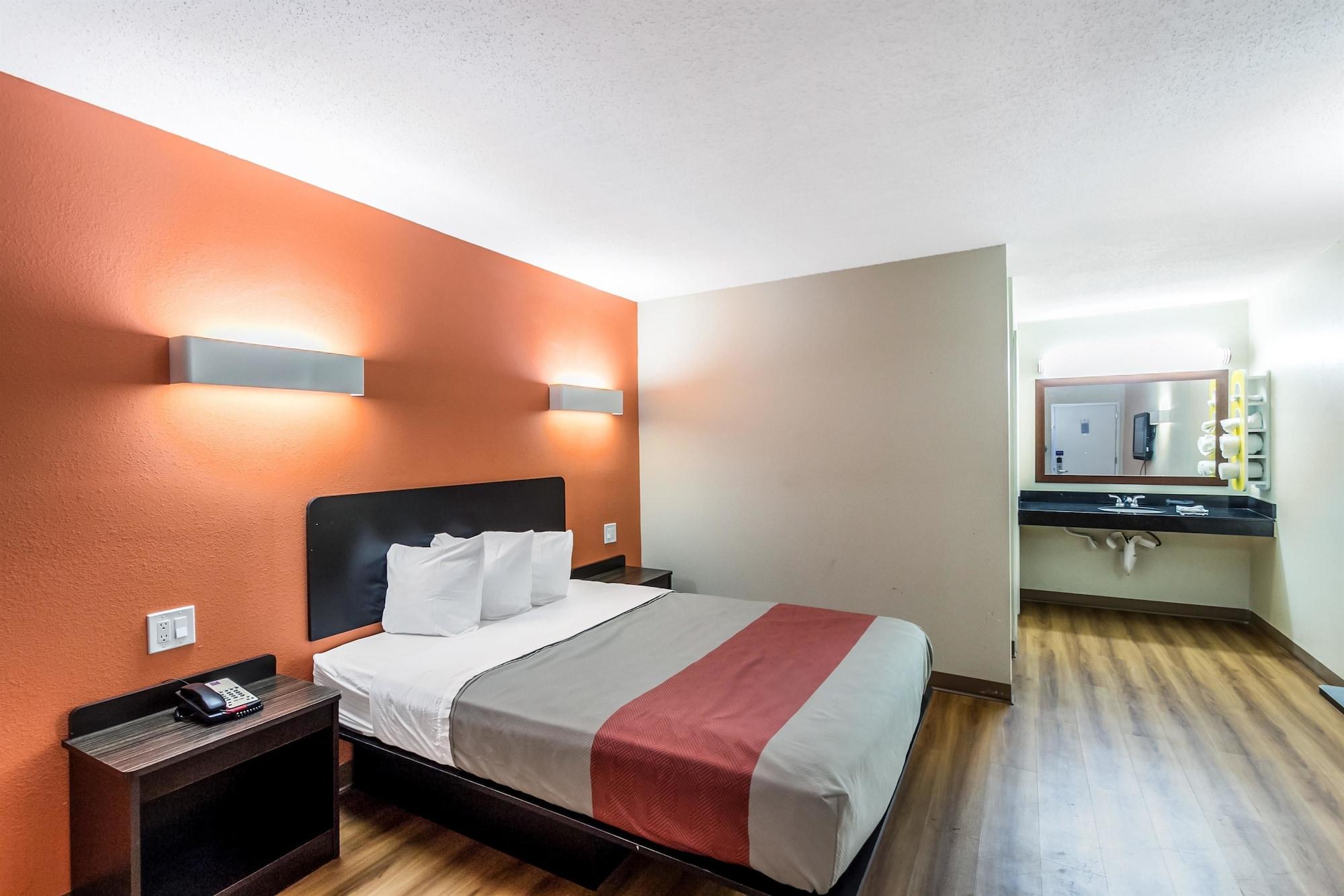 Motel 6 New Brunswick Bagian luar foto