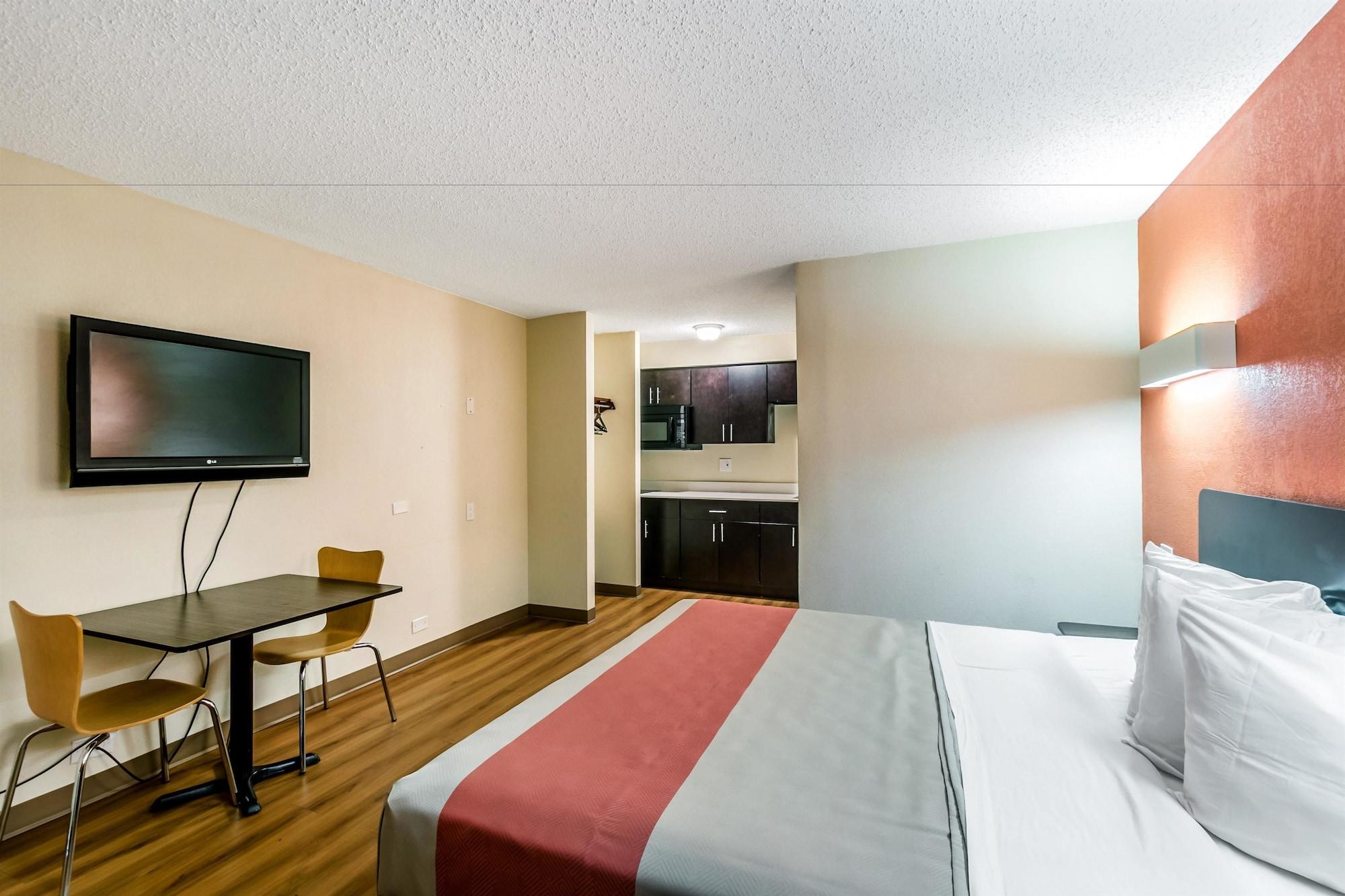 Motel 6 New Brunswick Bagian luar foto