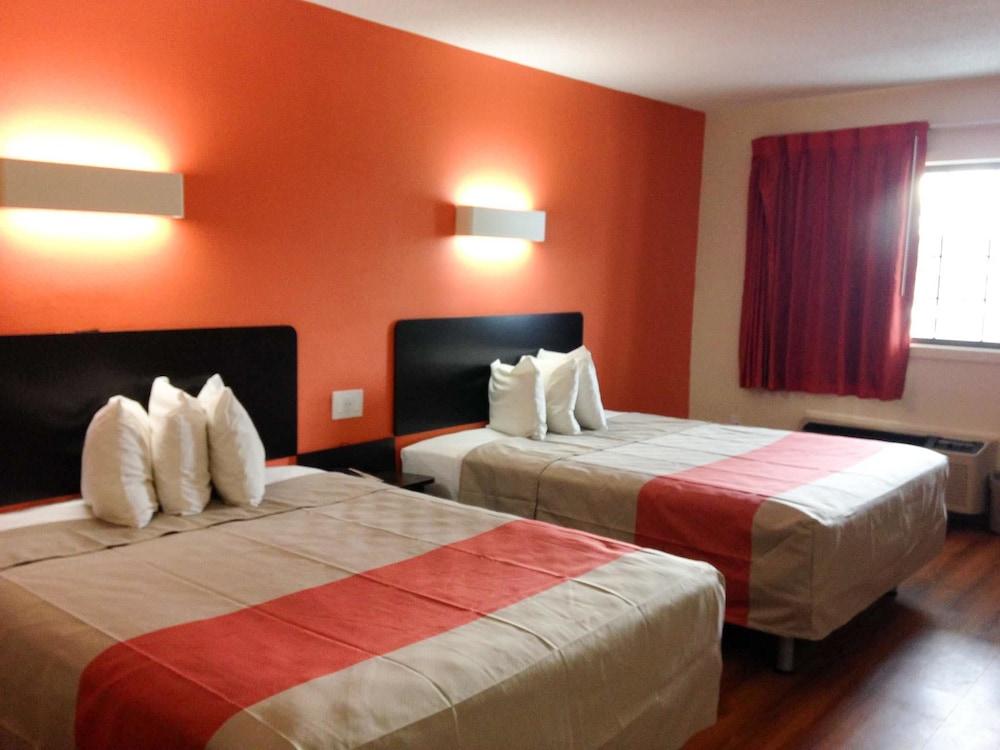 Motel 6 New Brunswick Bagian luar foto